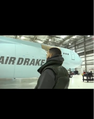 Drake Shows Off His New Boeing Aircraft, "Air Drake"  