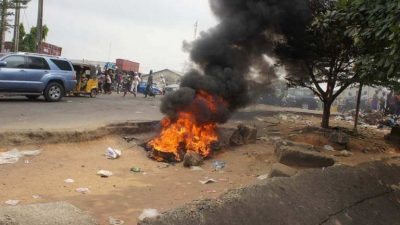 Angry Mob Sets 3 Robbers Ablaze Following Failed Robbery In Oyo  
