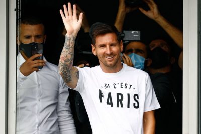 Lionel Messi Arrives In Paris To Complete PSG Transfer [PHOTOS]  