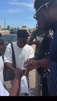 Mr Macaroni Confronts Police Officers Who Extorted N80k From A Young Man  