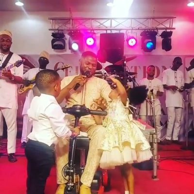 The Beautiful Moment Yinka Ayefele Brought His Triplets On Stage [VIDEO]  