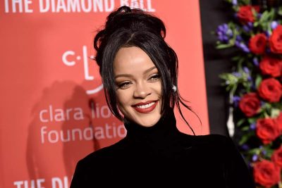 Rihanna Reveals Shift in Lifestyle, Prefers Pubs Over Clubs  