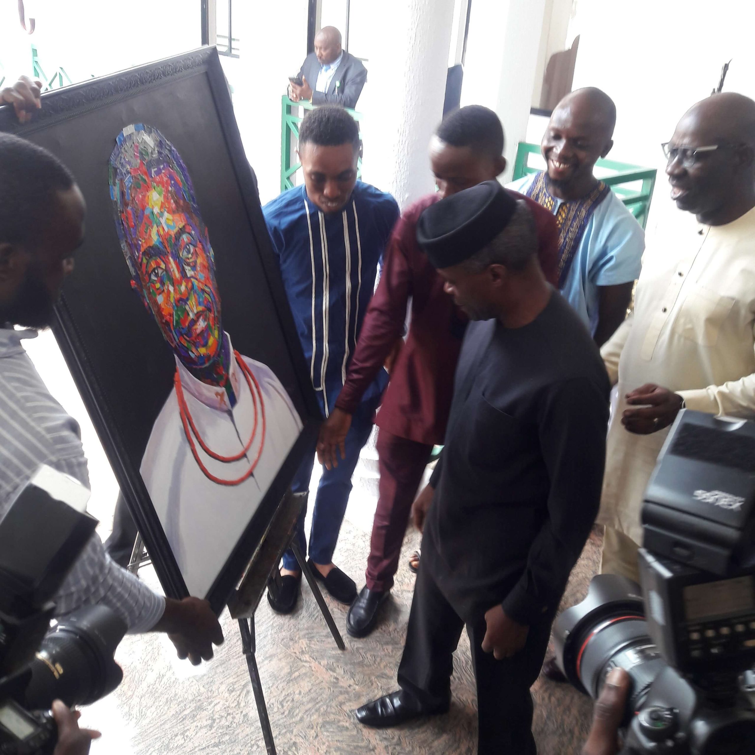 Osinbajo Appreciates Creative Artwork By UNIBEN Student  