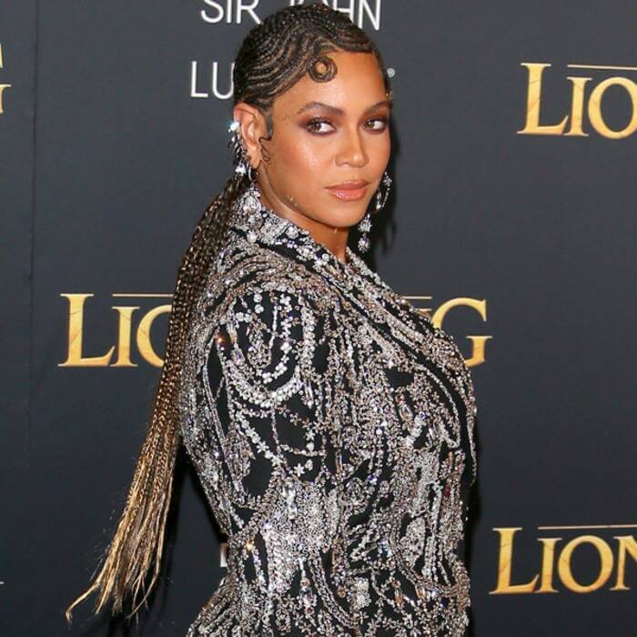 Late Moji Olaiya's Daughter, Adunoluwa Graduates From University  