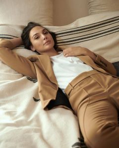 Gal Gadot Set To Save Lives In Holocaust Movie Gal Gadot Set To Save Lives In Holocaust Movie