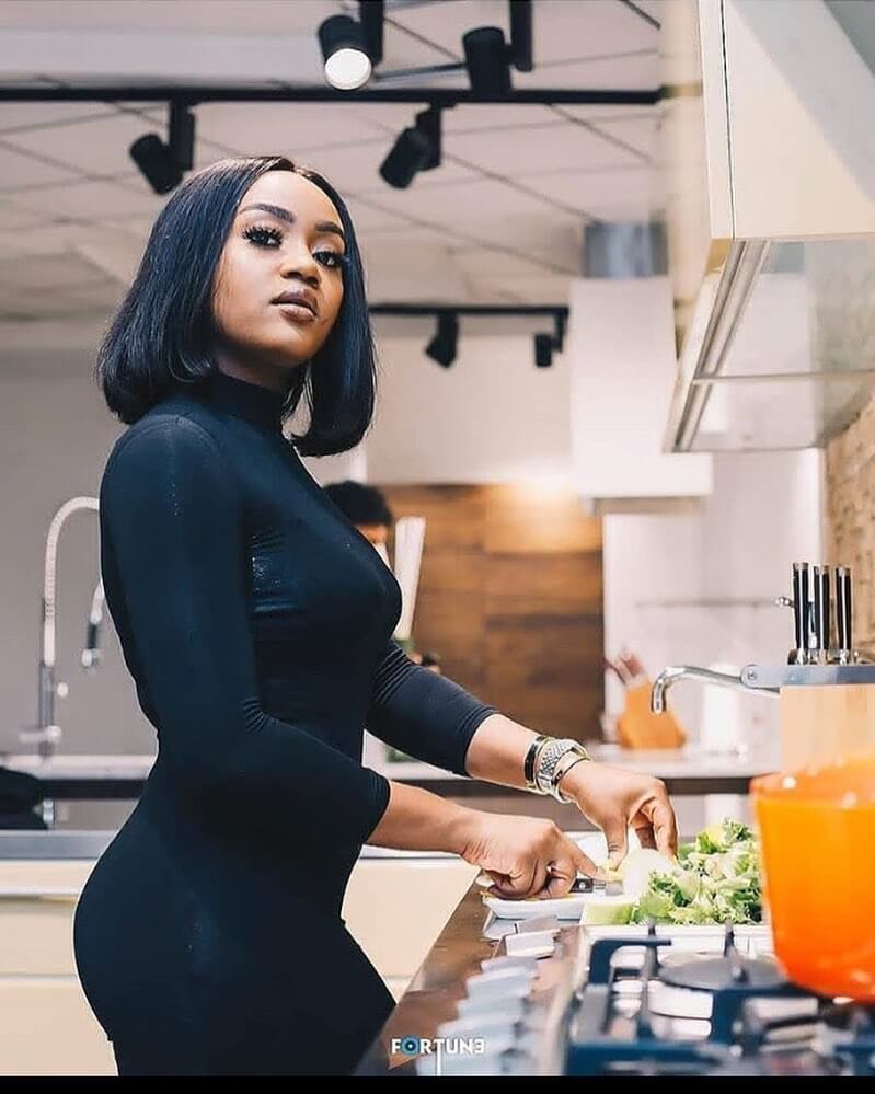 See Chioma’s 5 Months Pregnancy Photo  