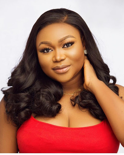 Miley Cyrus Reveals She Lied About Losing Her Virginity To Nick Jonas  