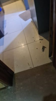 EFCC Officers Reportedly Storm Hotel In Ibadan, Tear Down All Doors In The Midnight  