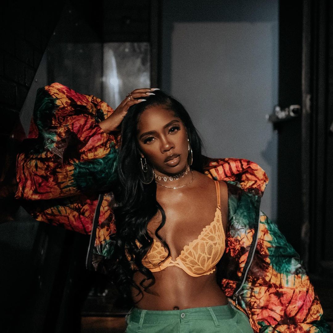 Tiwa Savage's Outfit Causes Fuss Online [VIDEO]  