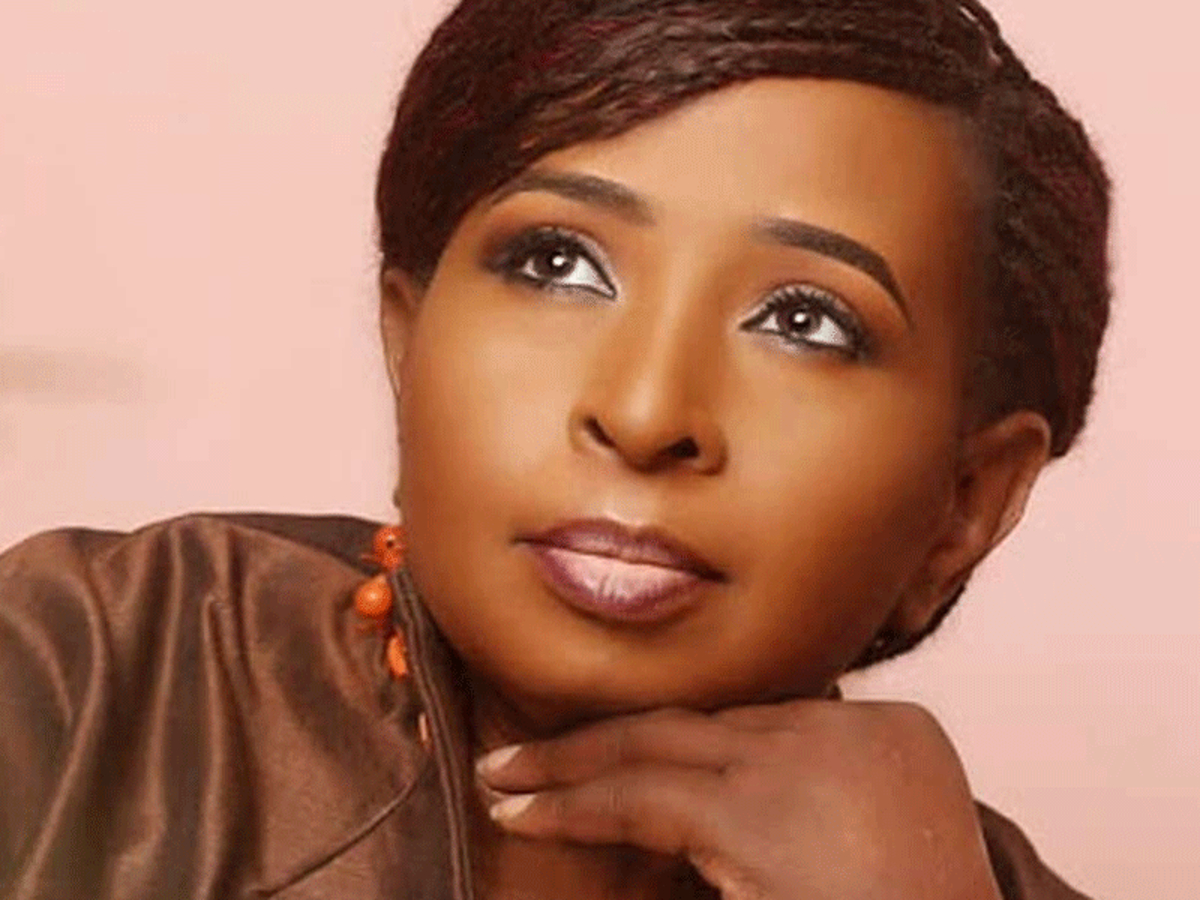 Actor Yhemo Lee, Gifts Mother New House On Birthday  