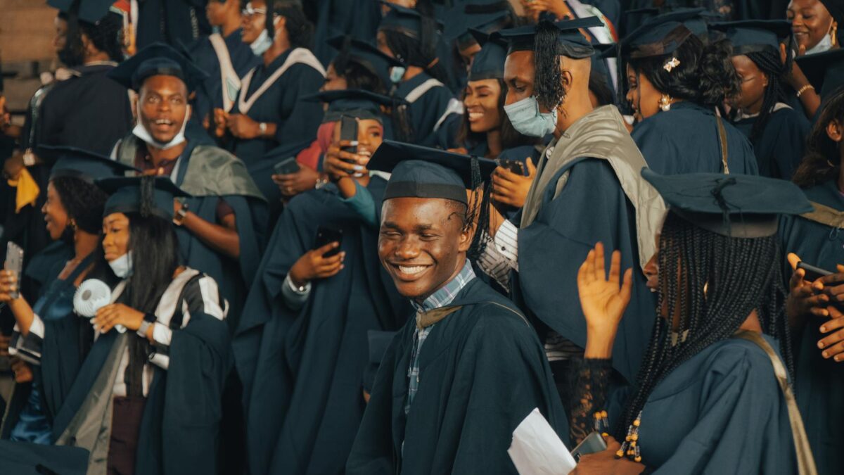 Soun's Daughter Graduates with Distinction in Computer Engineering from US University  